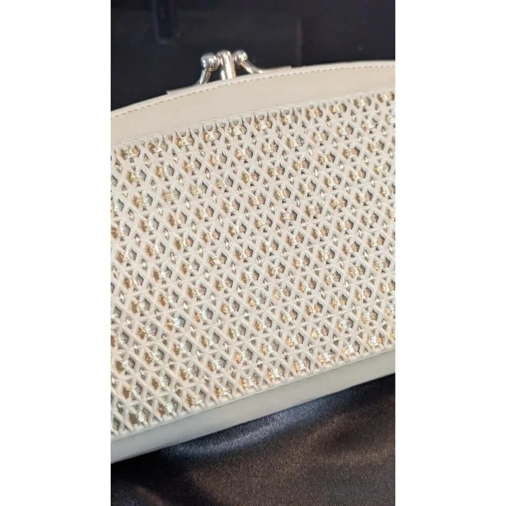 Vintage Baronet Long Wallet Beige Bone Leather Kisslock Retro Brass Rattan Ivory